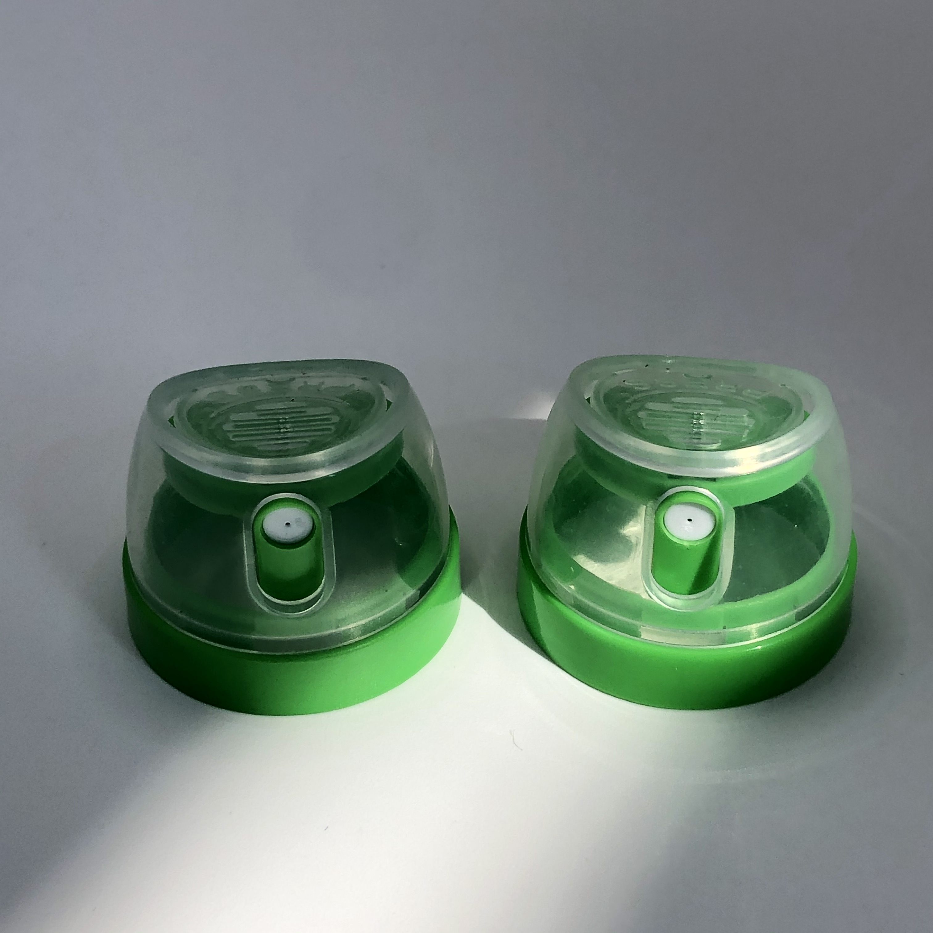 غطاء رذاذ الهباء الجوي آمن للأغذية-الحجم الخالي من BPA ، بحجم 35 ملم